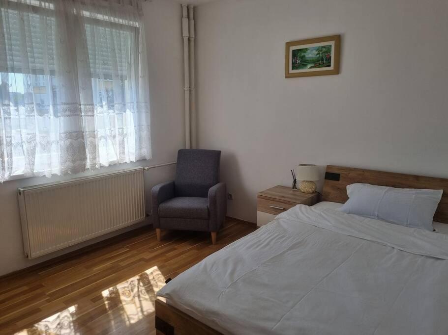 Studio Apartman Luna Karlovac Esterno foto