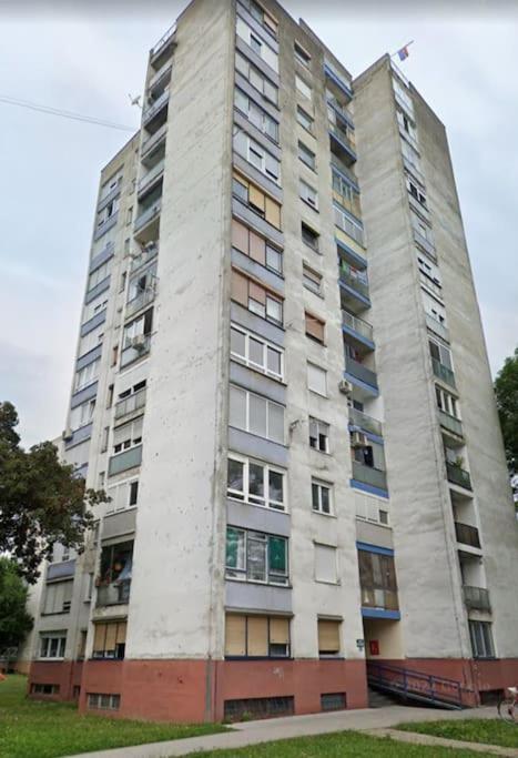 Studio Apartman Luna Karlovac Esterno foto